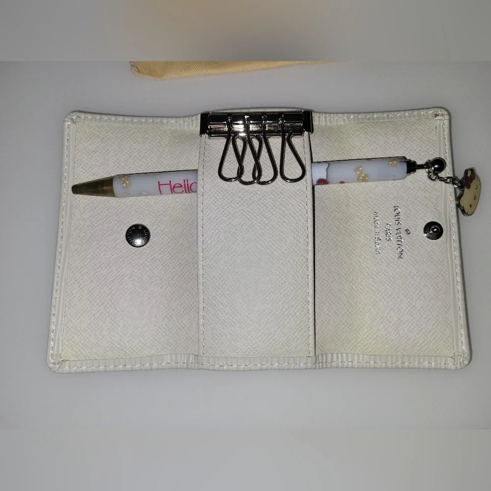 Louis Vuitton Multicles 4 in Ivory Epi Leather!